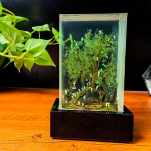 Kodama Forest Resin Lamp Zen Desk Art Sakura Petal Sculpture for Nature Admirer Unique Epoxy Light Calm Stress Relief Japan Themed